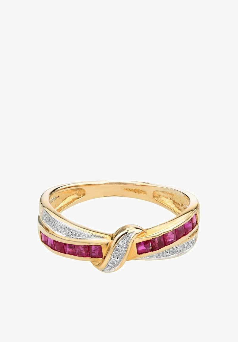 Zlati prstan z zvitim dizajnom, ki vsebuje izmenične vrste pravokotnih roza draguljev in prozornih akcentov. Gladka površina.