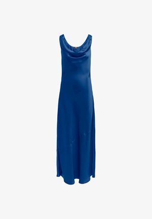 Vestido largo sin mangas de satén azul real con escote drapeado y una ligera apertura en el dobladillo.