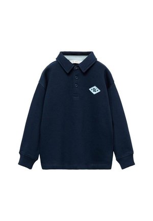 Polo a maniche lunghe blu navy realizzato in morbido tessuto, con colletto classico, patta con tre bottoni e un piccolo logo azzurro.