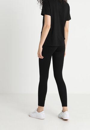 T-shirt z nadrukiem