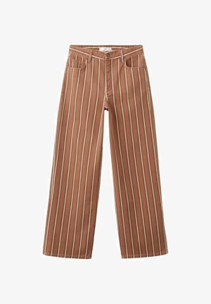 Smeđe široke hlače s bijelim vertikalnim prugama, prednjim gumbom i patentnim zatvaračem, petljama za remen i prednjim džepovima.