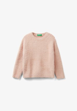 Maglione lungo a maniche lunghe di un morbido e soffice rosa chiaro, con collo a giro e polsini e orlo a costine, adagiato su uno sfondo bianco.