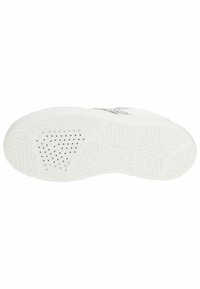 Suela de sneaker de goma blanca que presenta un patrón texturizado con estrellas, perforaciones circulares y detalles en zigzag para mayor tracción.