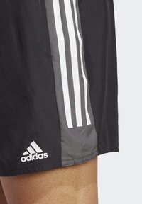 adidas Performance COLORBLOCK STRIPES  - Bañador corto - black   grey six