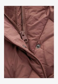 Selezionato, rust red