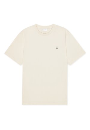 Helebeežist puuvillane T-särk lühikeste varrukatega ja ümar kaelusega. Vasakul rinnal väike tume tikitud "II".