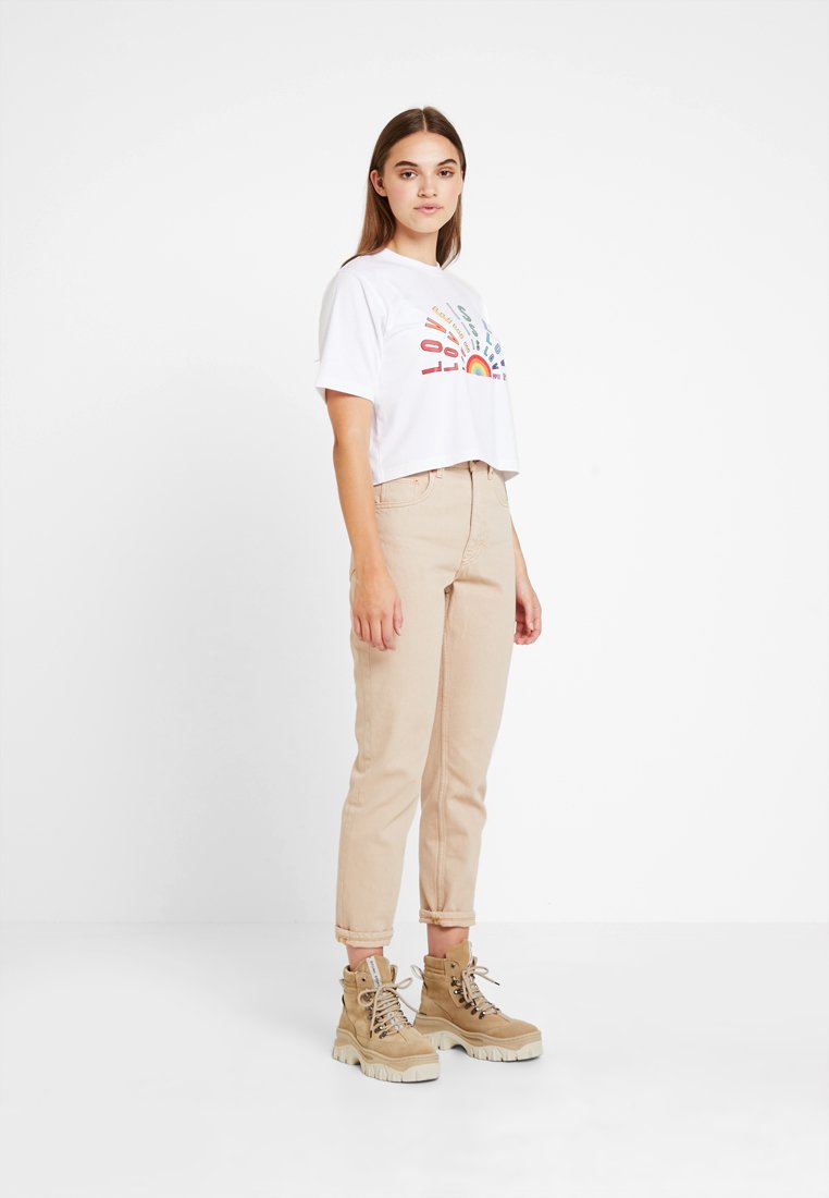 Missguided PRIDE LOVE IS LOVE CROPPED T shirts med print Merchcode LADIES ONE LINE TEE - T-shirts med print - white