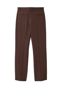 Pantalon marron avec une coupe droite, en tissu lisse, deux poches arrière et passants de ceinture. La vue arrière montre une forme et une finition soignées.