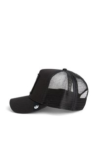 Cappello nero con un pannello frontale rigido e retro in mesh. Presenta una visiera curva e un patch con logo sul lato. Design strutturato per una vestibilità ottimale.
