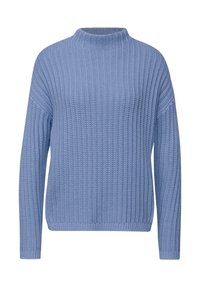 Pull en maille côtelée bleu clair à manches longues et col rond haut, présenté sur un fond blanc.