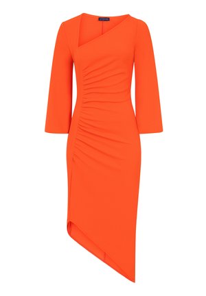 Jasno pomarańczowa sukienka z długimi rękawami, marszczeniem z boku i asymetrycznym dołem. Wykonana z gładkiego, elastycznego materiału, który podkreśla sylwetkę.