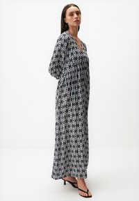 Jimmy Key SLEEVE V NECK PATTERNED - Robe longue - black