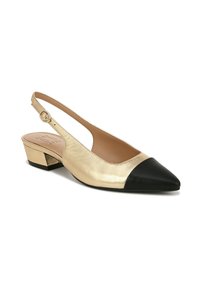 Slingback schoen met gouden metallic leer, een zwarte puntige neus, een lage blokhak en een zijsluiting voor een verstelbare pasvorm.