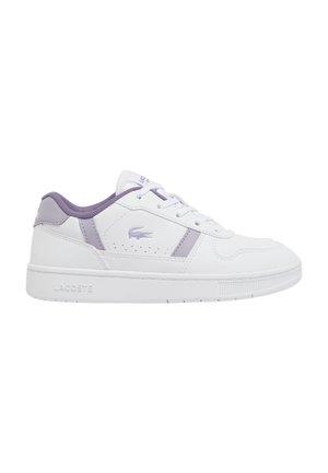 Baskets en cuir blanc avec des accents lavande, bout rond, design à lacets, côtés perforés et semelle en caoutchouc texturé. Logo de la marque affiché.