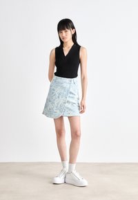 BOSS FALITY - Top - black