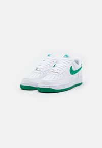 Nike Sportswear AIR FORCE 1 '07 - Matalavartiset tennarit - white/malachite