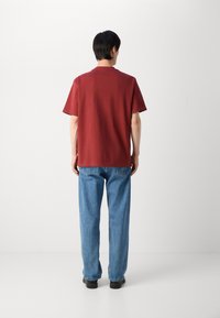 Lindbergh O NECK TEE OVERSIZE - Pamata T-krekls - dark red