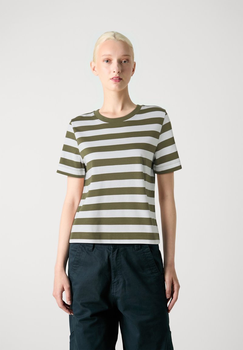 Selected Femme SLFESSENTIAL TEE - Marškinėliai su spaudiniu - kalamata/bright white
