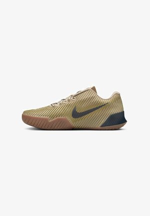 Nike Performance AIR ZOOM VAPOR 11 PREMIUM - da tennis per terra battuta - sanddrift metallic gold thunder blue