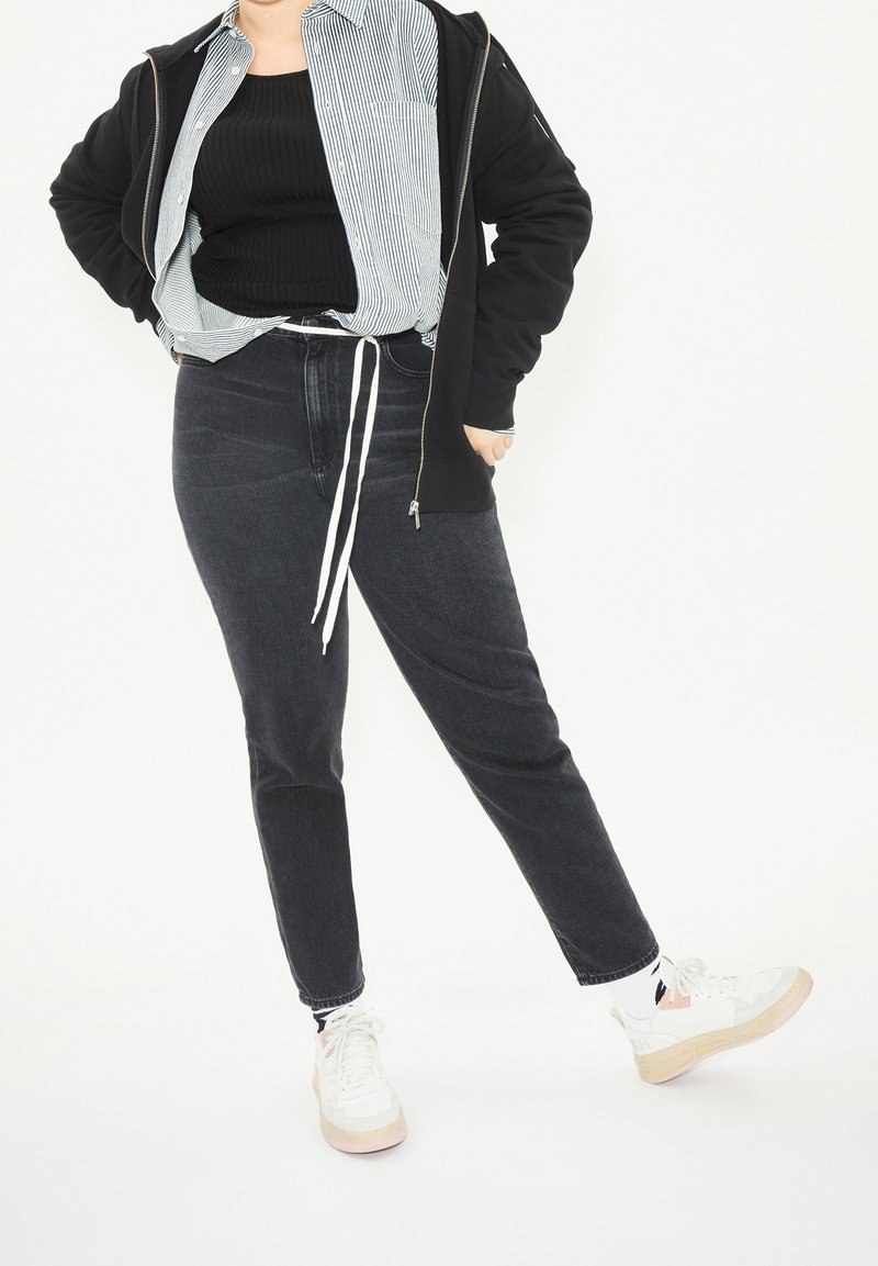ARMEDANGELS Jeans fuselé - mottled black
