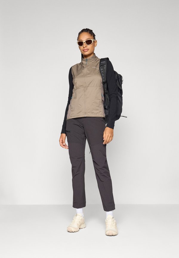 TRAIL VEST - Waistcoat2