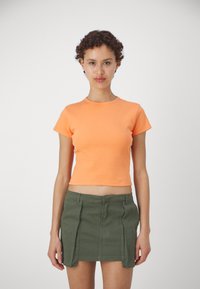 Denim Project CROPPED - Navadna majica - autumn sunset