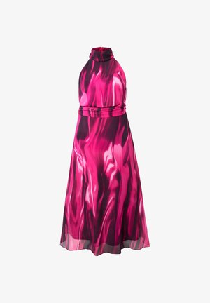 Mouwloze halterjurk met hoge kraag in een glanzend roze en zwart abstract patroon, getailleerde taille en vloeiende midi-rok.