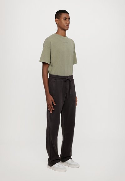 Ksubi INVERSED SYNTHESIS PANT FADED - Treniņtērpa apakšdaļas - black