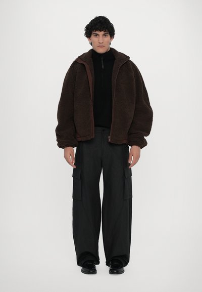 Han Kjøbenhavn JACKET UNISEX - Jachetă din fleece - dark brown