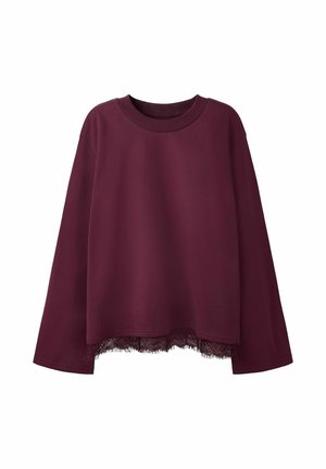 Sweat-shirt bordeaux à manches longues avec un col rond et un détail en dentelle à l'ourlet inférieur sur fond blanc.