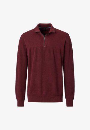 Burgunderfarbener Pullover mit einem Viertel-Reißverschluss-Kragen, gerippter Textur, langen Ärmeln und kontrastierenden blauen Details am inneren Kragen.