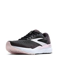 Scarpa sportiva nera e viola con una tomaia in rete texturizzata, logo bianco e intersuola rosa, caratterizzata da una suola ammortizzata per il supporto.