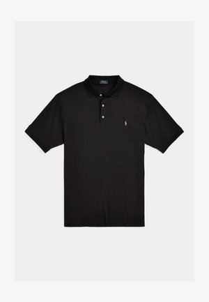 Camisa polo preta feita de tecido suave, com colarinho clássico, pala de três botões e um pequeno logótipo bordado no lado esquerdo do peito.