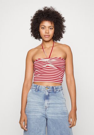 Pieces PCLAYA CROPPED TIE TUBE - Μπλούζα - high risk red/bright white