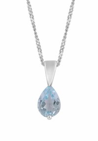 Srebrny naszyjnik z łańcuszkiem, z zawieszką w kształcie kropli, wykonanej z jasno niebieskiego kamienia szlachetnego, fasetowanego dla zapewnienia blasku, osadzonego w gładkiej metalowej oprawie.