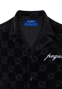 PEQUS CHEST LOGO MONOGRAM  - Vapaa-ajan kauluspaita - black