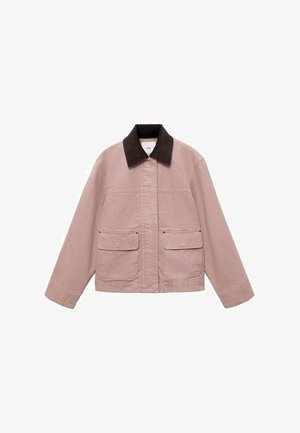 Kurta w kolorze brudnego różu z brązowym kołnierzykiem z materiału sztruksowego, z przednimi kieszeniami i sześciennym fasonem. Wykonana z trwałego materiału, idealna na codzienne noszenie.