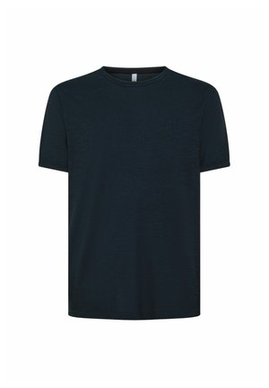 T-shirt a maniche corte, collo rotondo, di colore blu navy scuro, realizzato in tessuto liscio con una texture sottile e un piccolo logo sul petto.