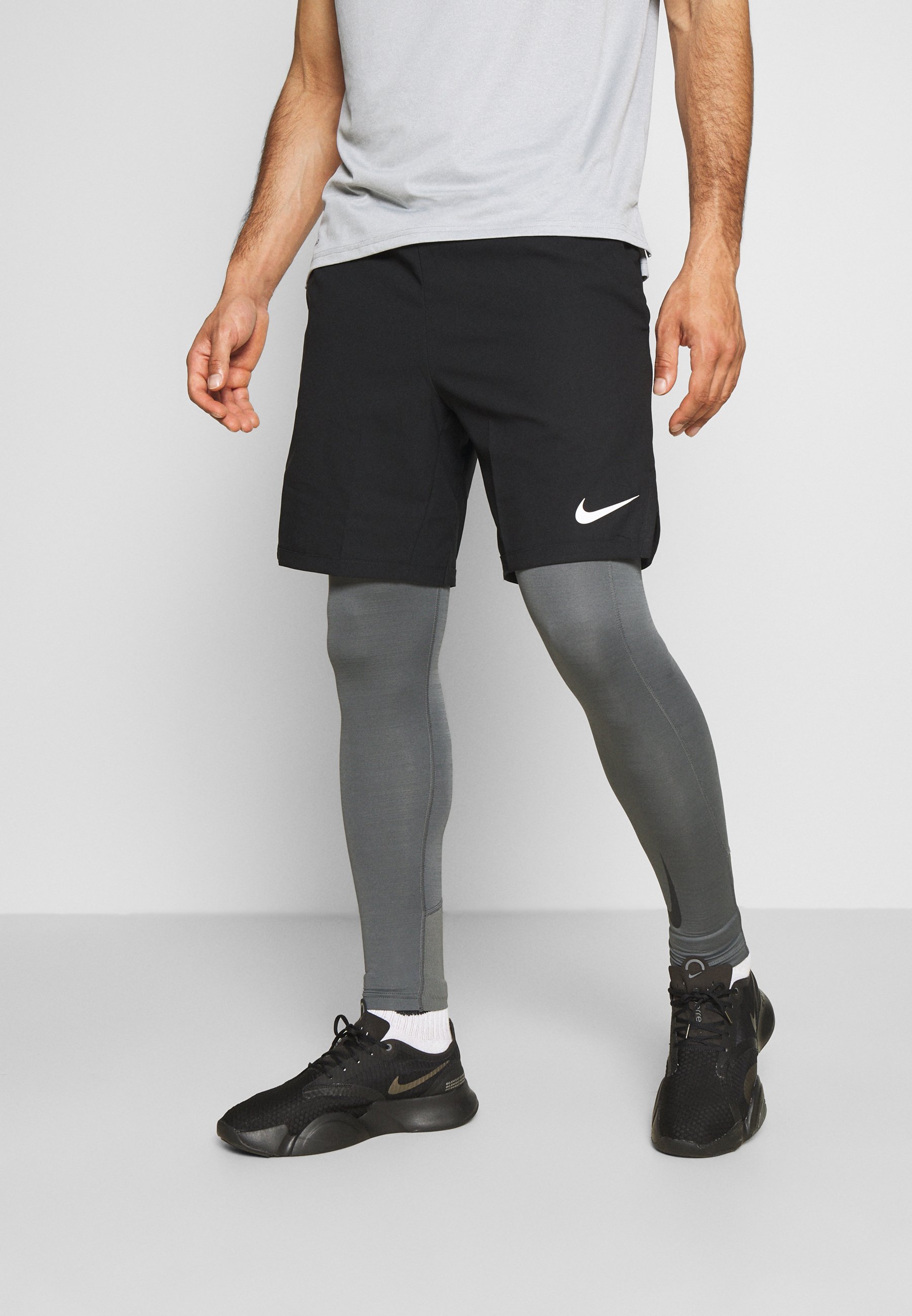 Nike Performance WARM - Leggings - iron 