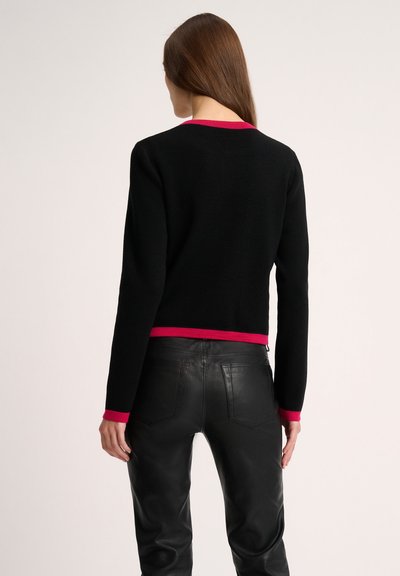 Luisa Spagnoli MATERIALE - Chaqueta de punto - nero fucsia