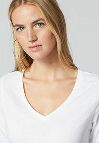 Next LONG SLEEVE V-NECK TOP - Tops ar garām piedurknēm - white