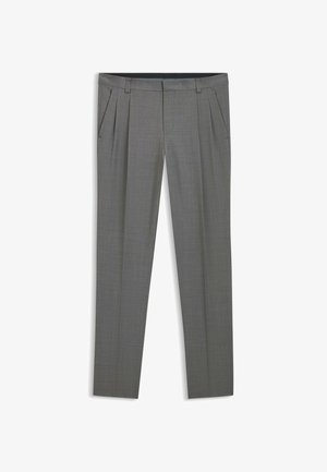 Grå smaltsiddende kjolebukser med frontfolder, sidelommer, bæltestropper og en flad talje, lagt fladt på en hvid baggrund.