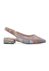 Wielokolorowe buty slingback na niskim słupku, które mają abstrakcyjny wzór geometryczny w pastelowych odcieniach na siateczkowym materiale.