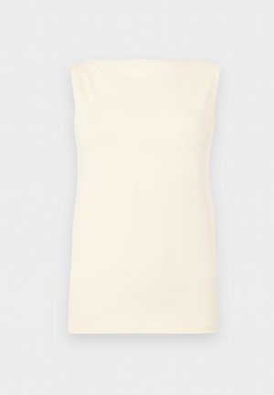 Haut sans manches, crème, ajusté, avec un décolleté droit et une texture lisse sur un fond neutre.