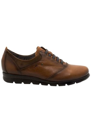 Zapatos con cordones - marrón