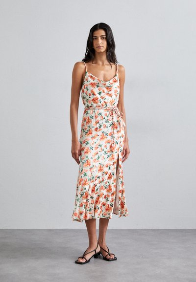 Alice + Olivia LISSA COWL GODET MIDI DRESS - Robe de jour - off white
