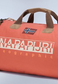 Napapijri BERING - Valigia - red sauce