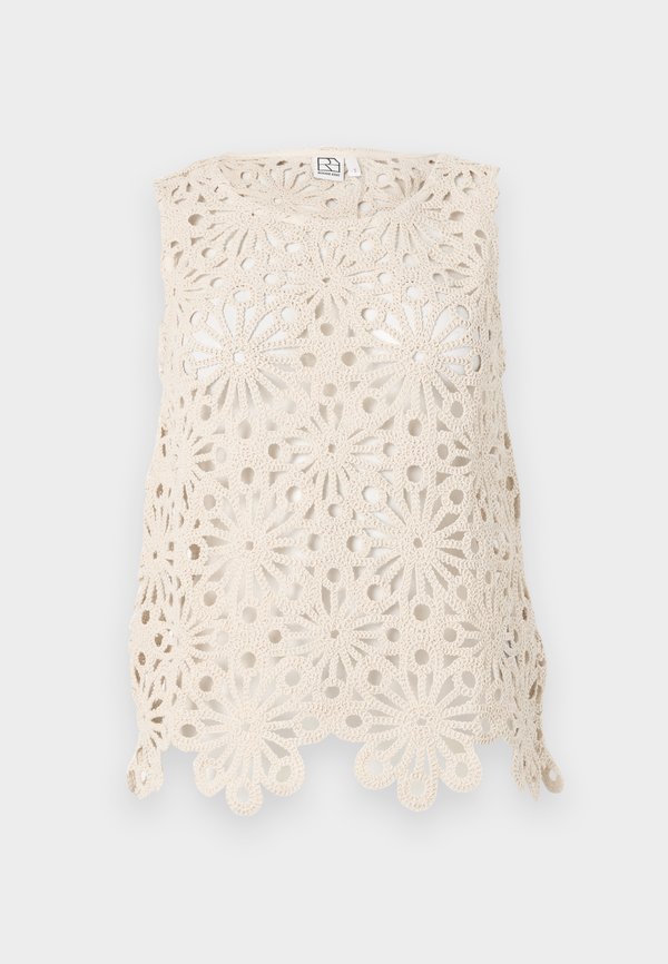 LEONI O NECK SHORT - Top - birch2