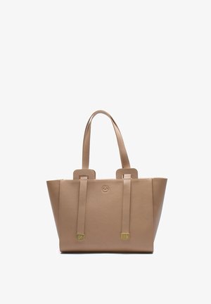 Beige Leder-Shopper mit strukturiertem Design, zwei oberen Tragegriffen und Akzenten in goldfarbener Ausführung. Mit einem auf der Vorderseite eingeprägten Logo.