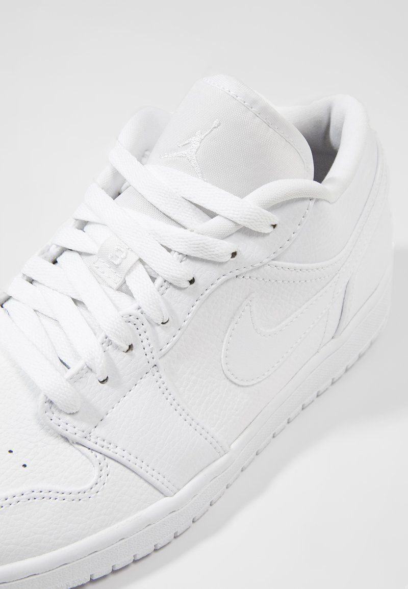 lage witte jordans